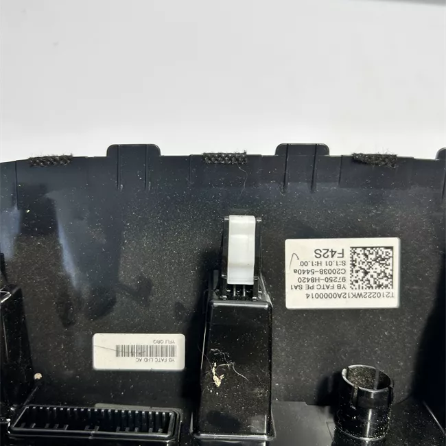 Blocco comando climatizzazione aria condizionata automatico/PTC