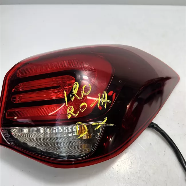 Fanale posteriore parte esterno destro