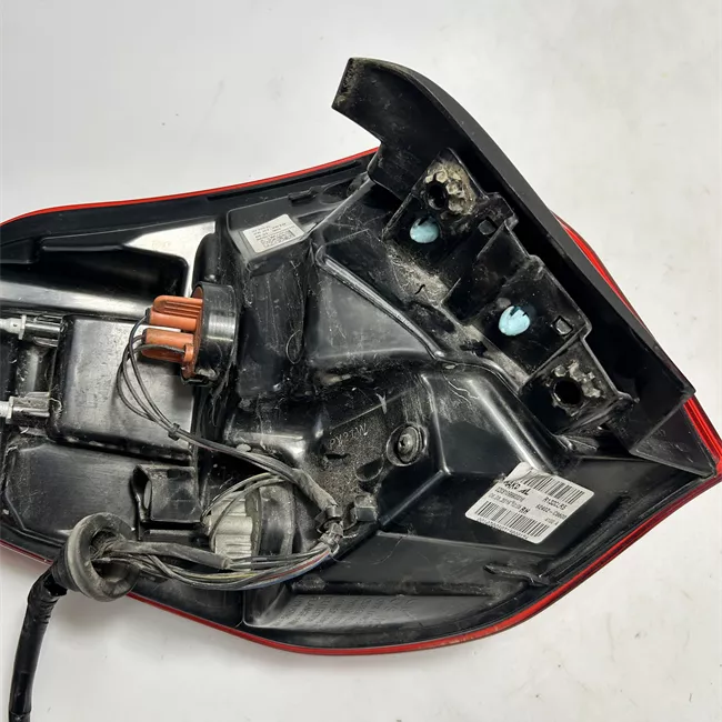 Fanale posteriore parte esterno destro