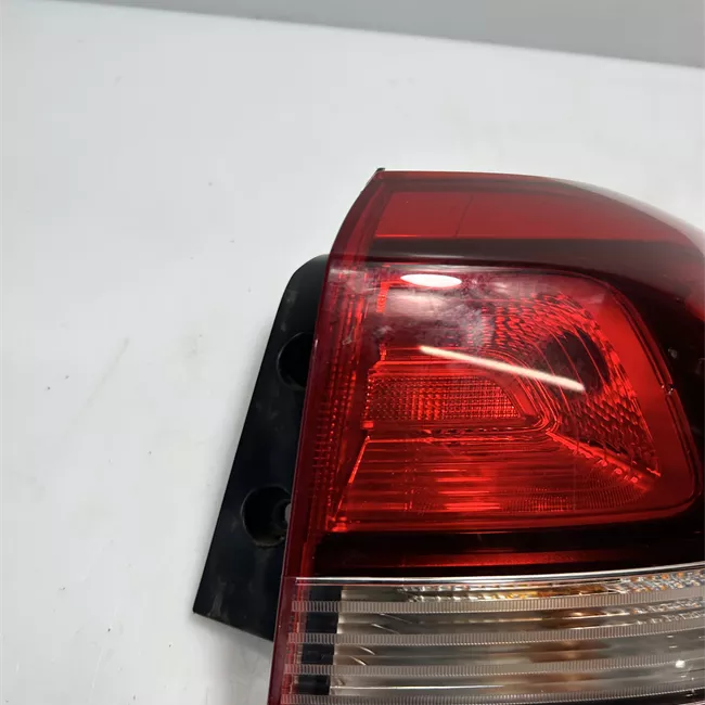 Fanale posteriore parte esterno destro