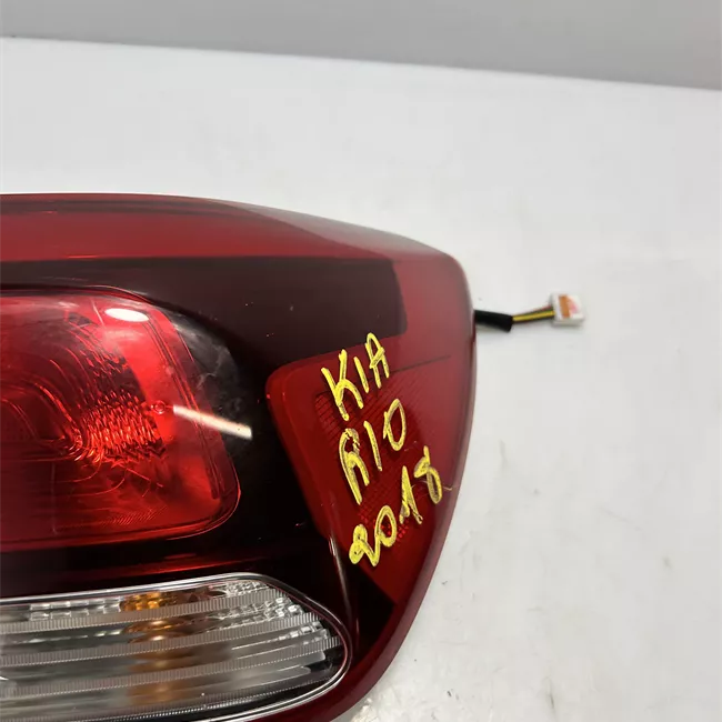 Fanale posteriore parte esterno destro