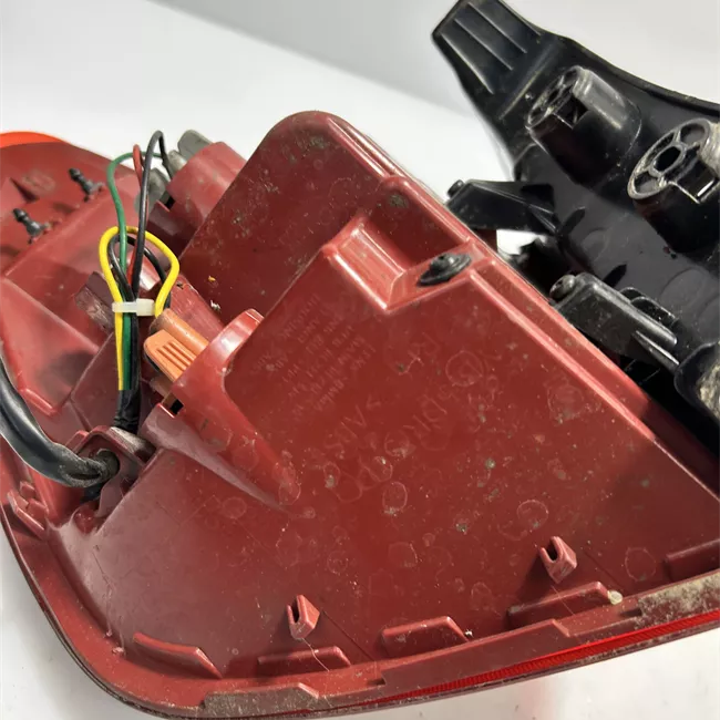 Fanale posteriore parte esterno destro