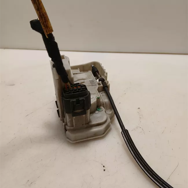 Serratura porta posteriore destra