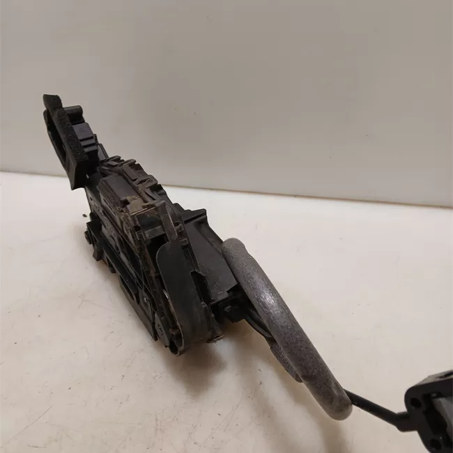 Serratura porta posteriore sinistra