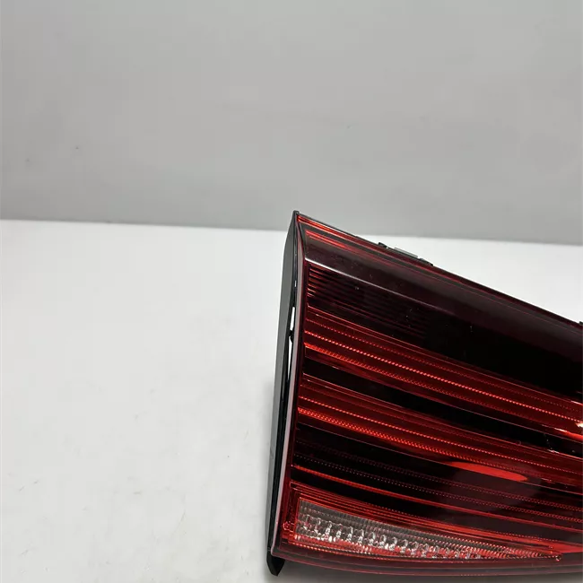 Fanale posteriore parte interno sinistro