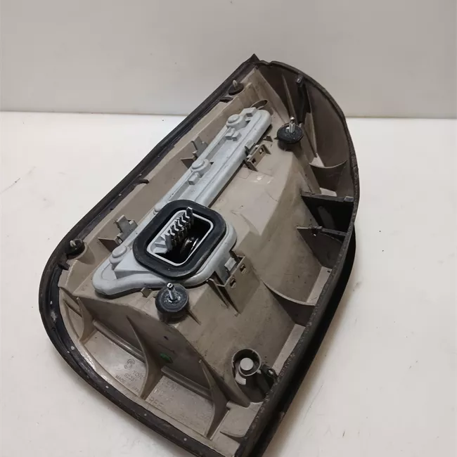 Fanale posteriore destro t.32123350>