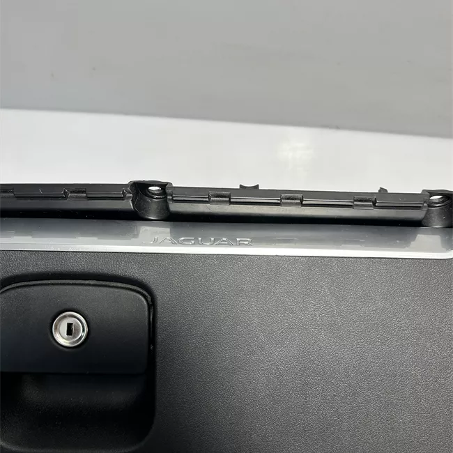 Portaoggetti cruscotto con portaoggetti standard