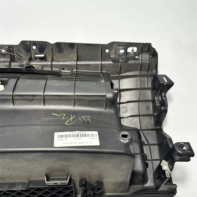 Portaoggetti cruscotto con portaoggetti standard