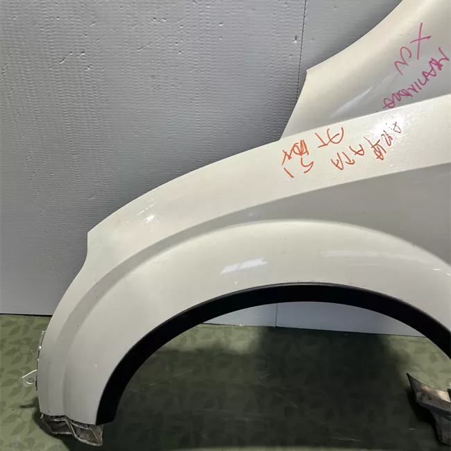 Parafango anteriore sinistro