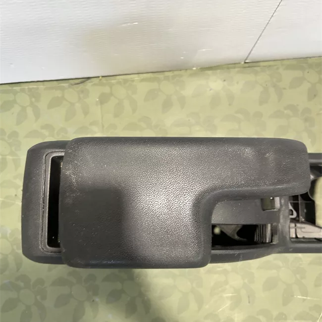 Consolle centrale con bracciolo ribaltabile