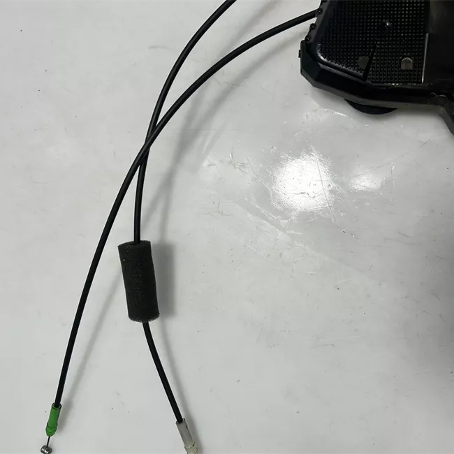 Serratura porta anteriore destra