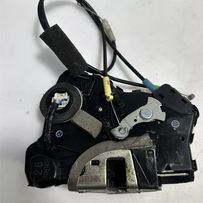 Serratura porta anteriore sinistra senza keyless