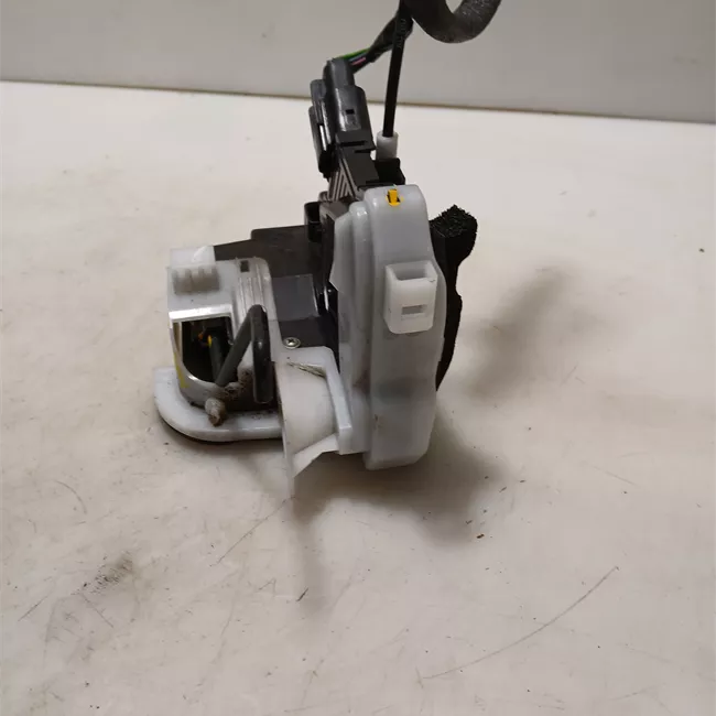 Serratura porta anteriore sinistra