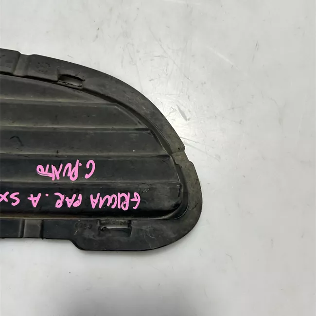 Griglia laterale paraurti anteriore sinistra