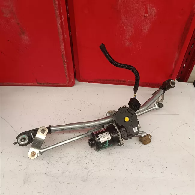 Meccanismo tergiparabrezza con motorino