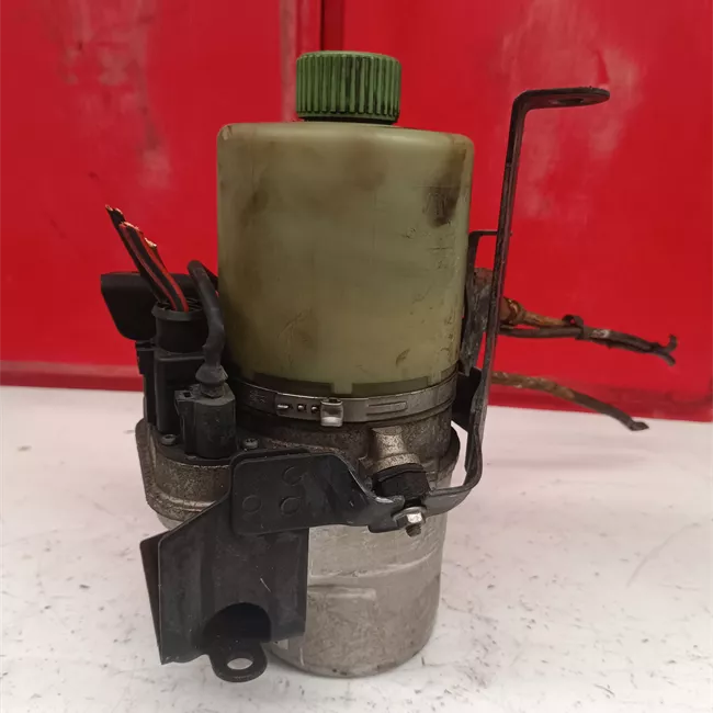 Pompa servosterzo elettroidraulico TRW