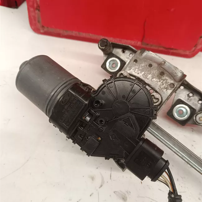 Motorino tergiparabrezza