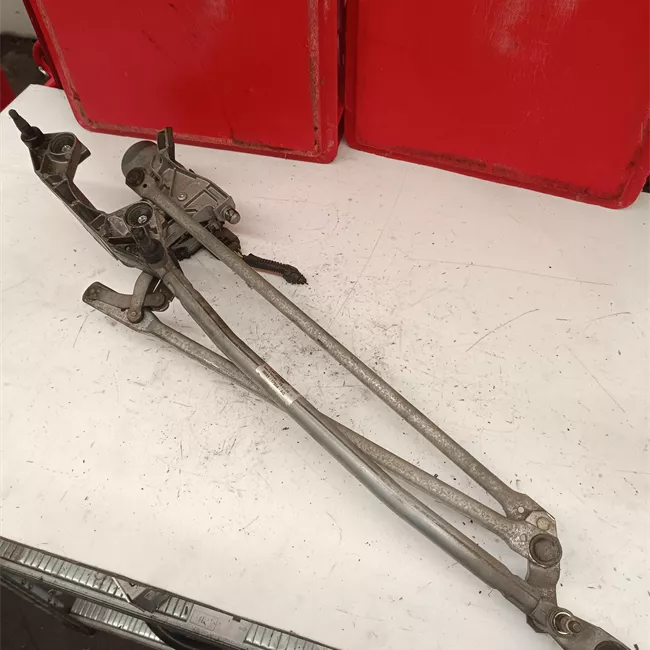 Motorino tergiparabrezza