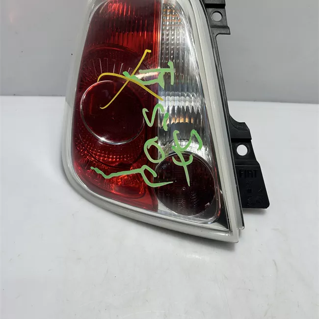 Fanale posteriore sinistro