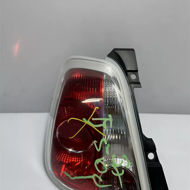 Fanale posteriore sinistro