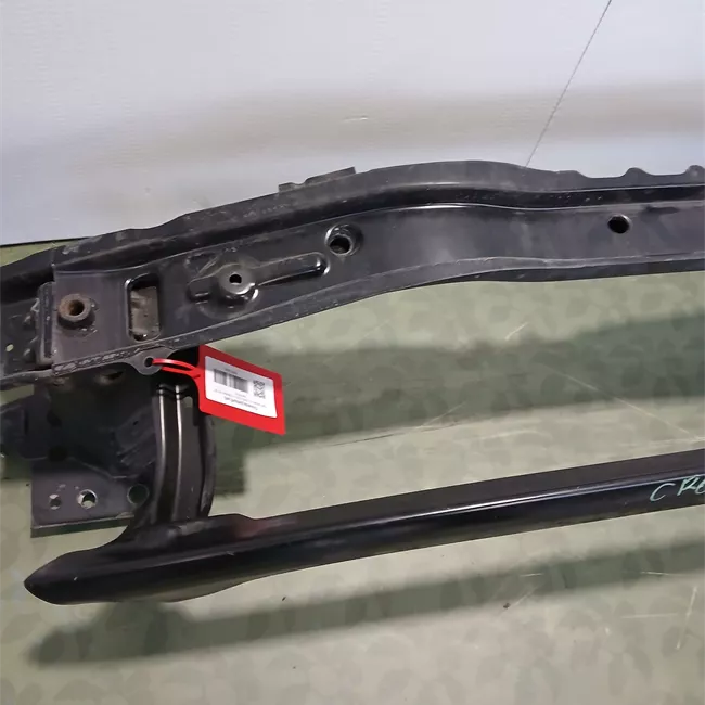 Traversa paraurti anteriore