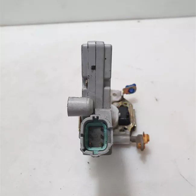 Serratura porta anteriore sinistra con attuatore porta