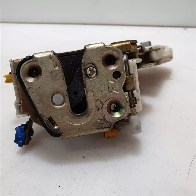 Serratura porta anteriore sinistra con attuatore porta