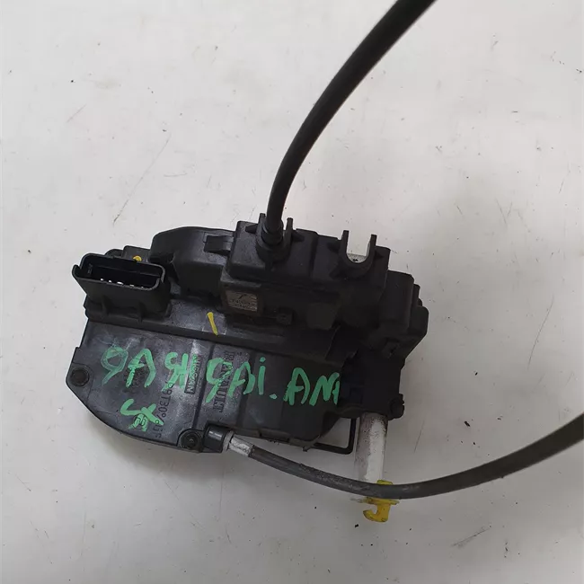 Serratura porta anteriore sinistra