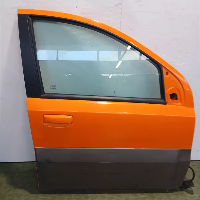 Porta anteriore destra