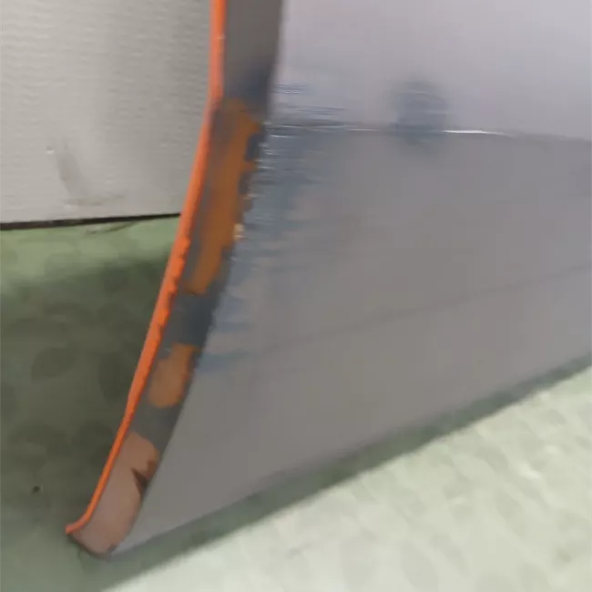 Porta anteriore destra