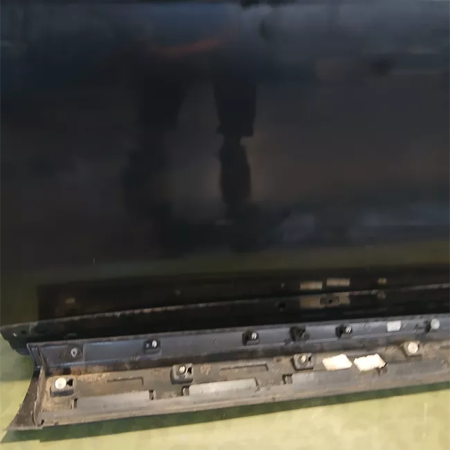 Porta anteriore sinistra