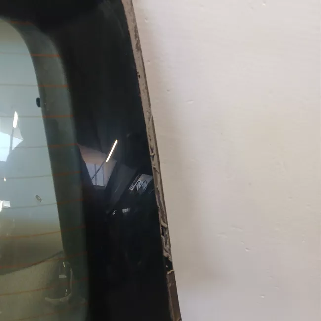 Portello posteriore senza spoiler post