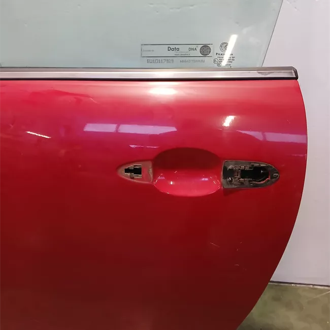 Porta anteriore sinistra