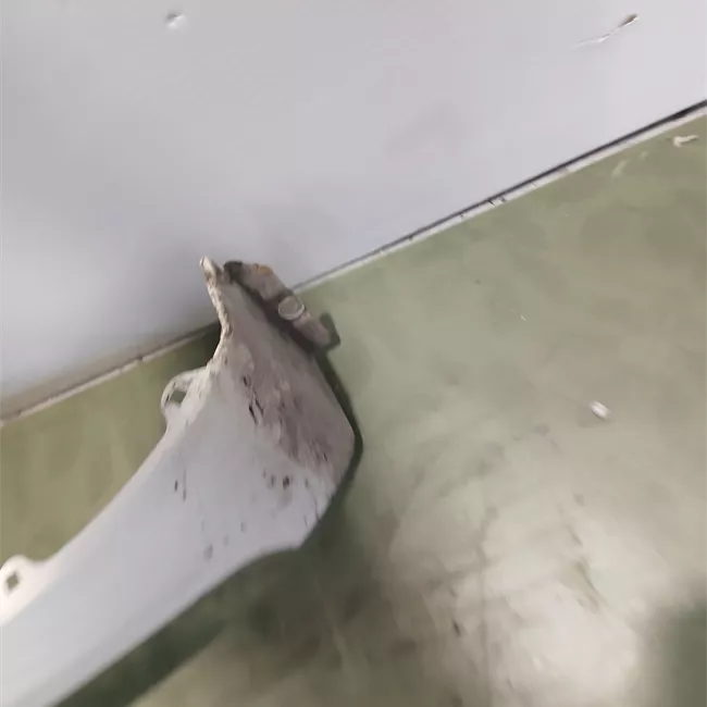 Parafango anteriore destro