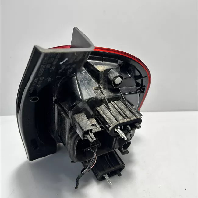 Fanale posteriore sinistro