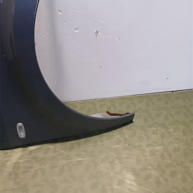 Parafango anteriore destro