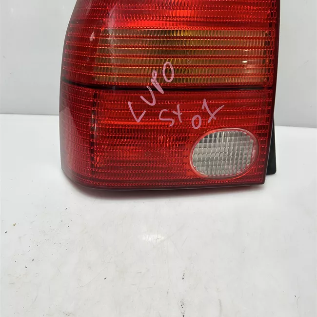 Fanale posteriore sinistro