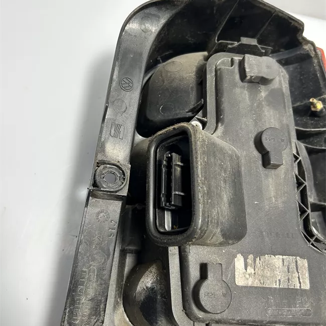 Fanale posteriore sinistro