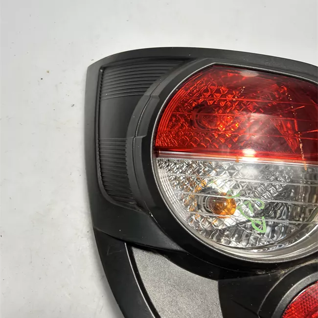 Fanale posteriore sinistro