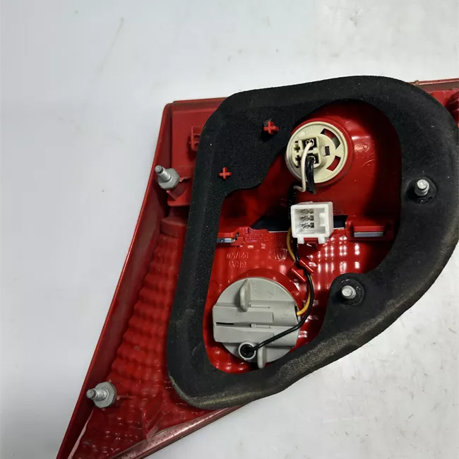 Fanale posteriore parte interno sinistro