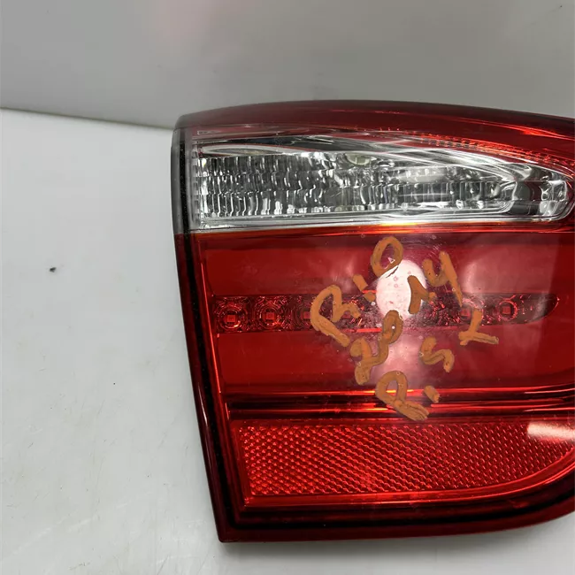 Fanale posteriore parte interno sinistro Led