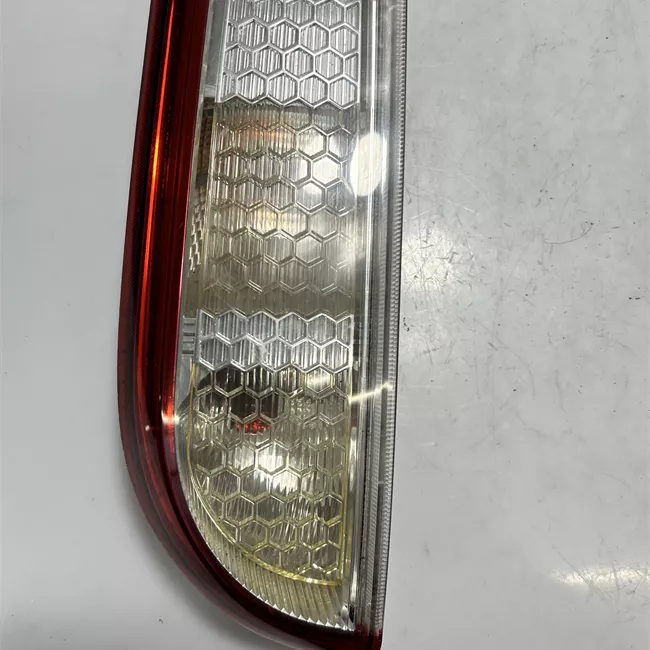 Fanale posteriore sinistro