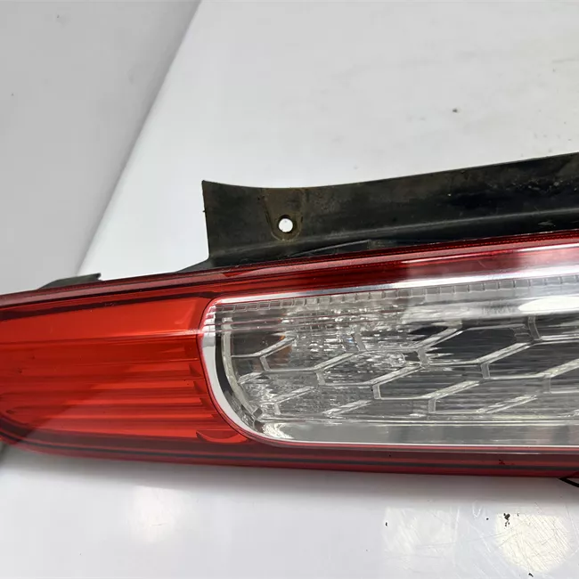 Fanale posteriore sinistro