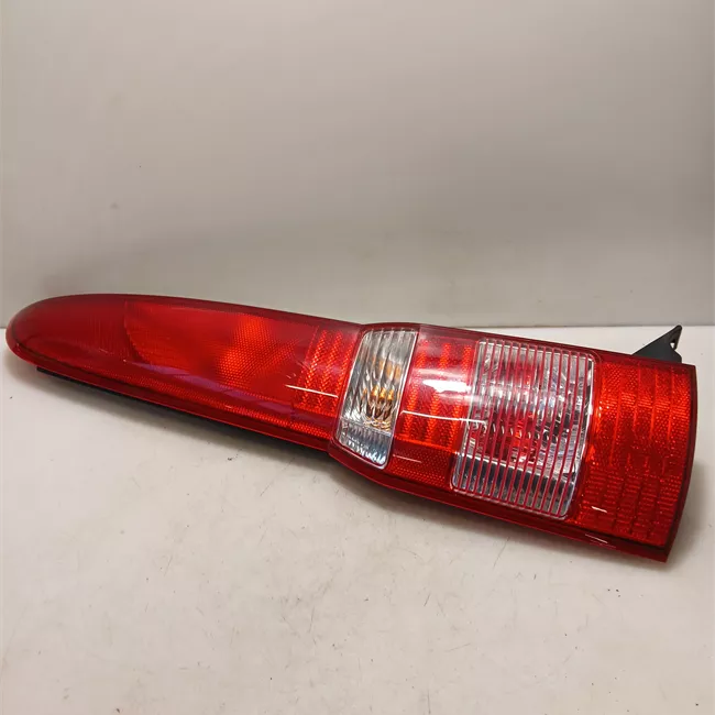 Fanale posteriore sinistro 11/04>