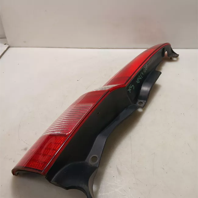 Fanale posteriore sinistro 11/04>