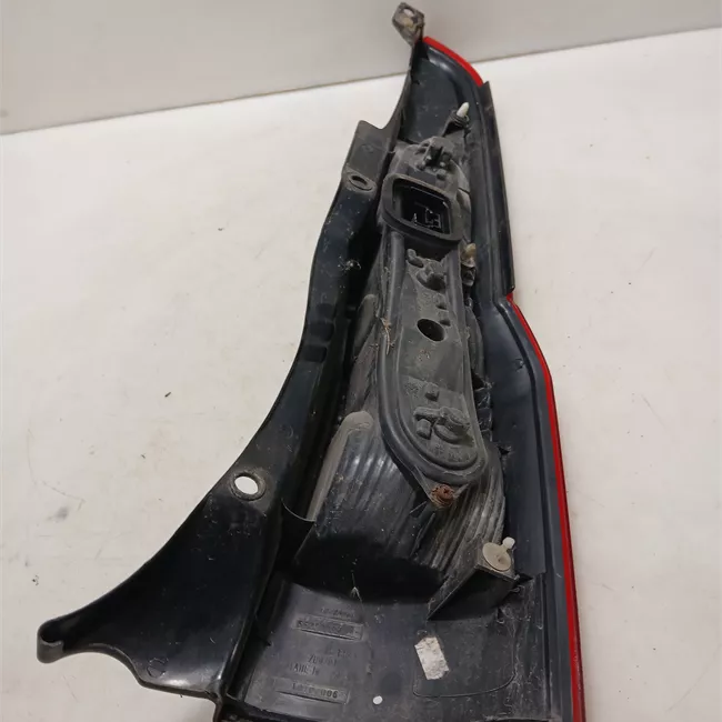 Fanale posteriore sinistro 11/04>