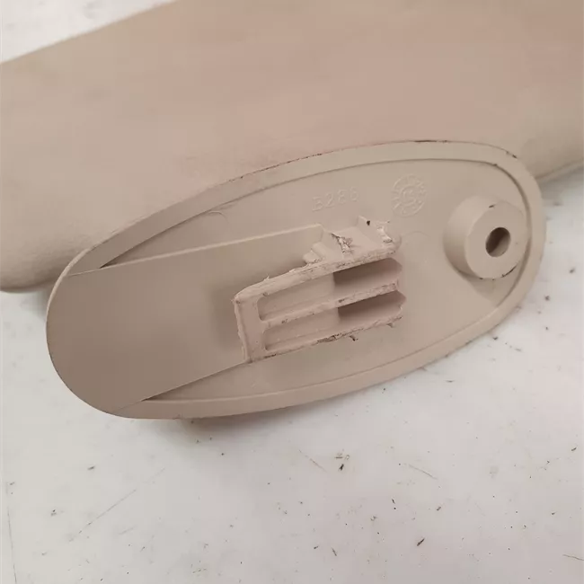 Aletta parasole parabrezza sinistra con specchio