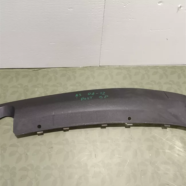 Spoiler paraurti posteriore