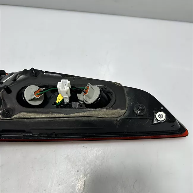 Fanale posteriore parte interno sinistro