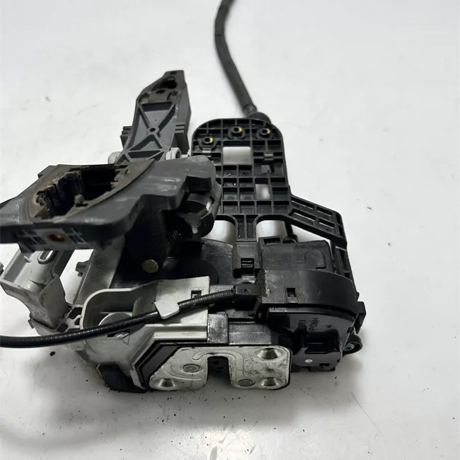 Serratura porta anteriore destra